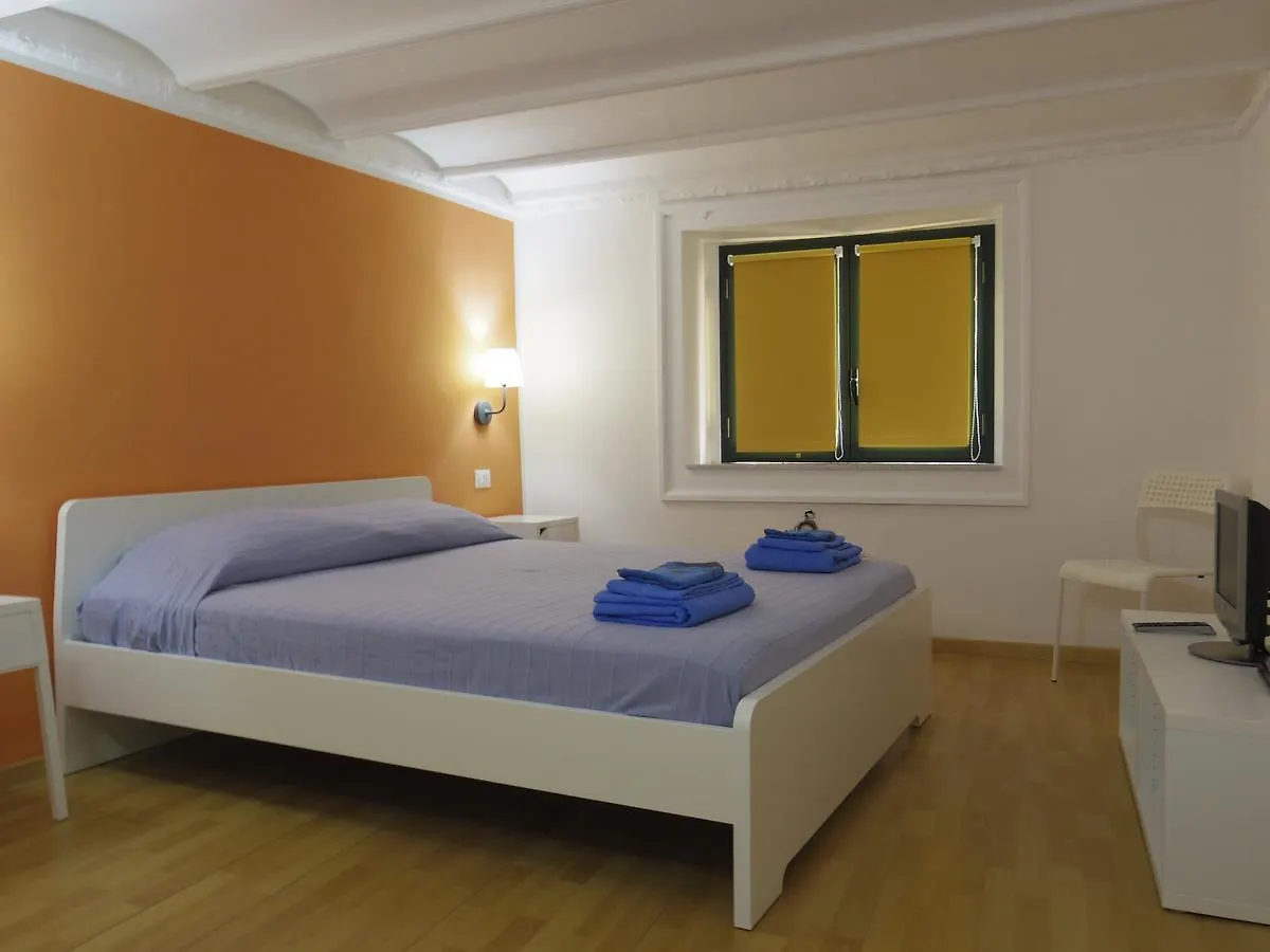 Home Maletto Palermo Apartment